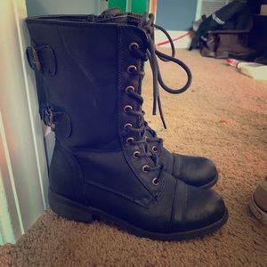 Combat boots size 7 overall good shape